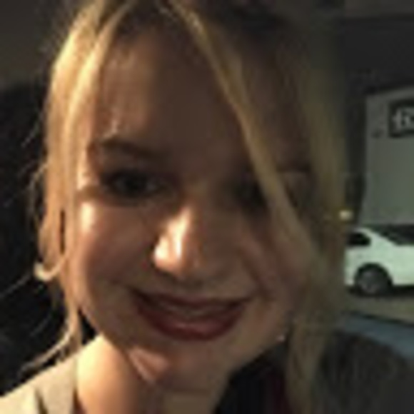 Meet your Posher, Maria - Picture 2 of 2